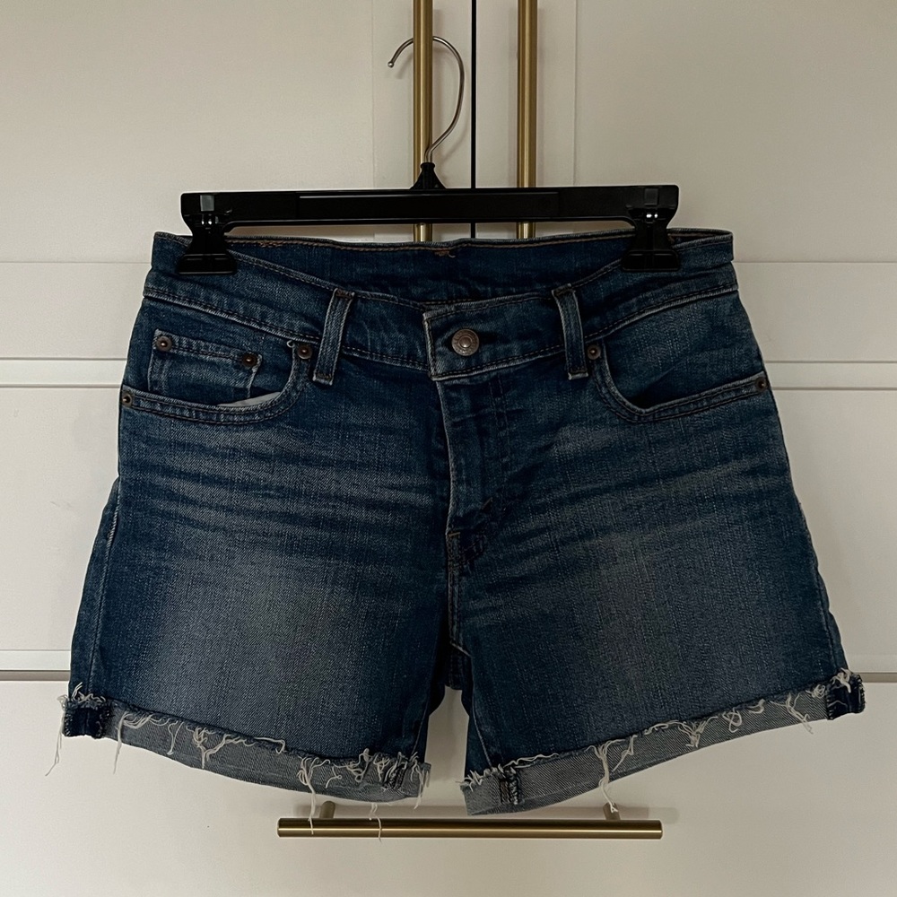 Levi’s cut off shorts